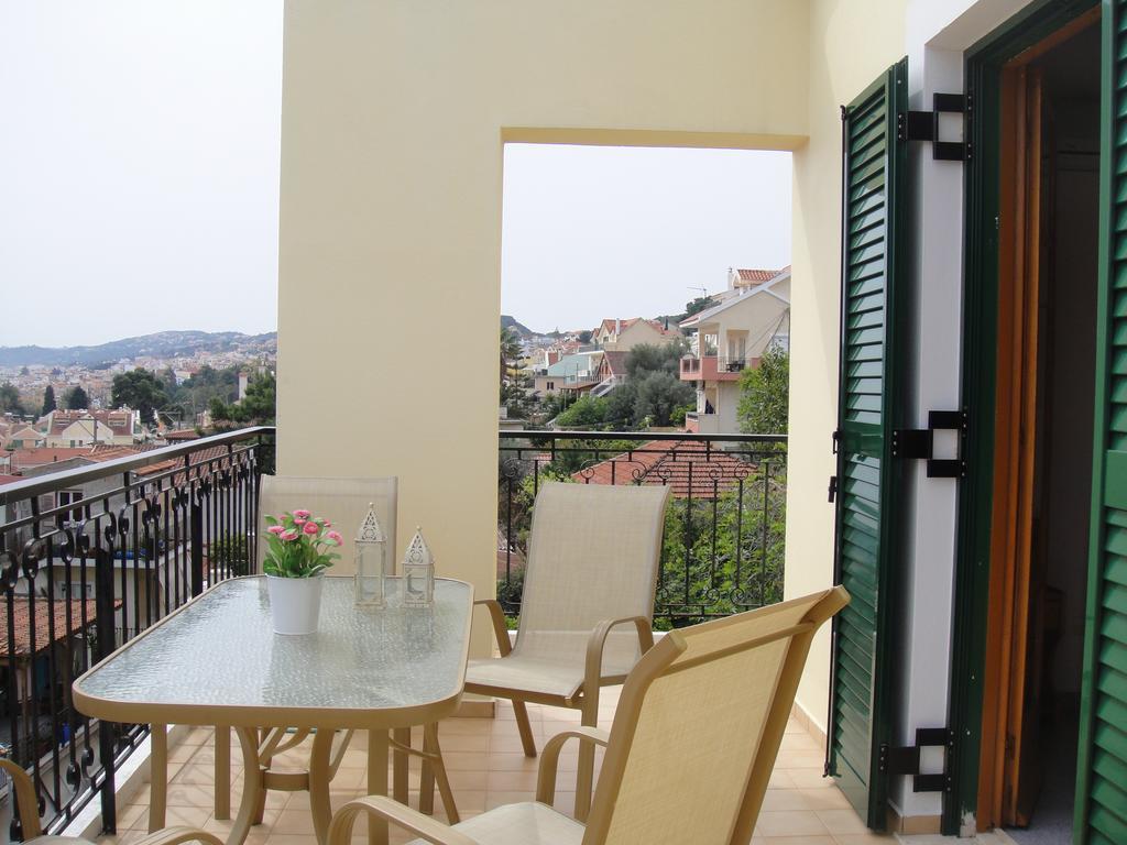 Barbara΄S Apartments อาร์กอสโตลี ภายนอก รูปภาพ